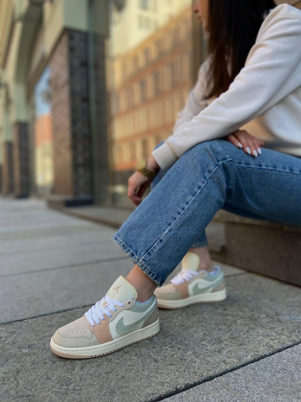 Nike Air Jordan 1 Low Beige