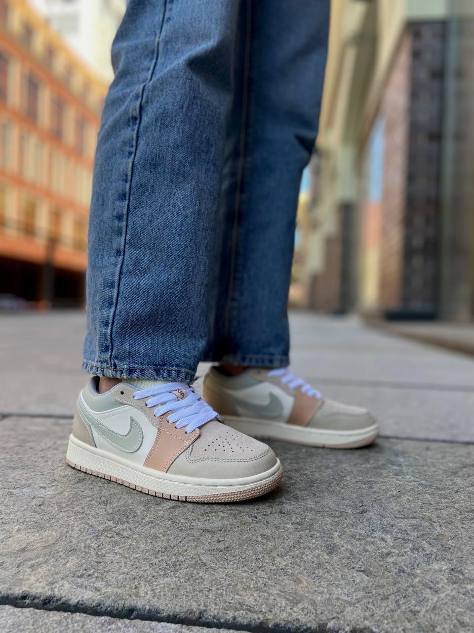Nike Air Jordan 1 Low Beige