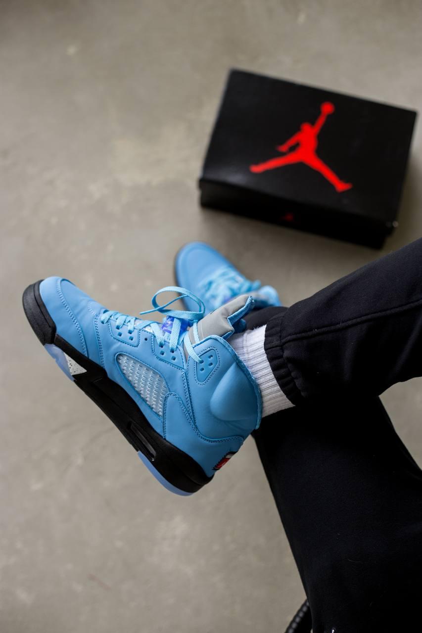 Nike Air Jordan Retro 5 UNC