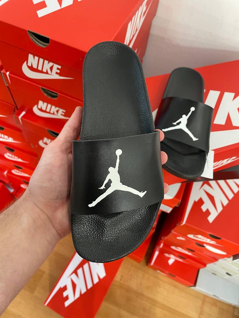 Nike Jordan Black White