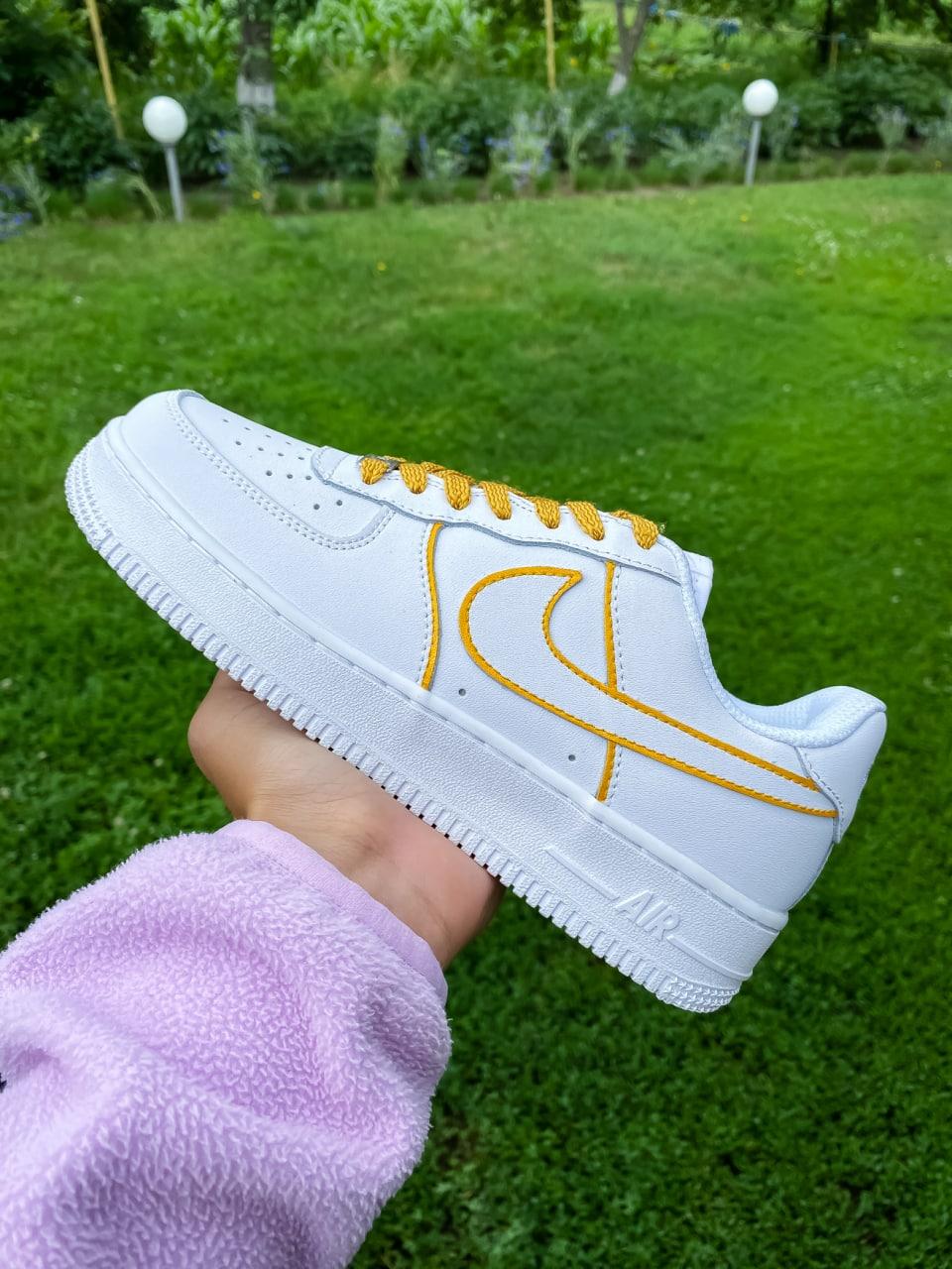 Nike Air Force 1 White Gold
