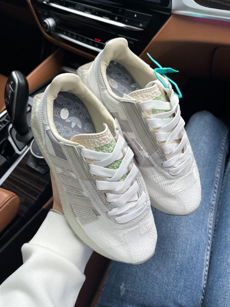 Adidas Retropy White