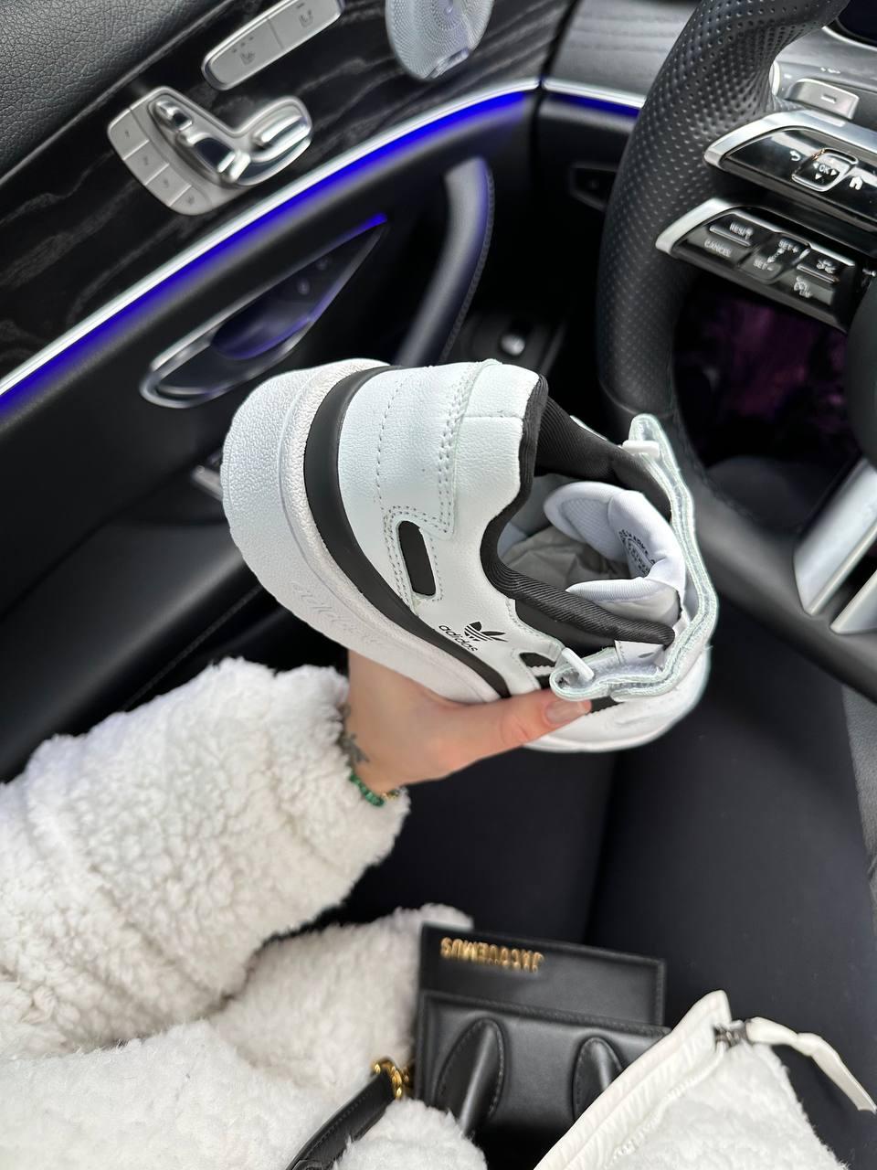 Adidas Forum 84 Low White Black