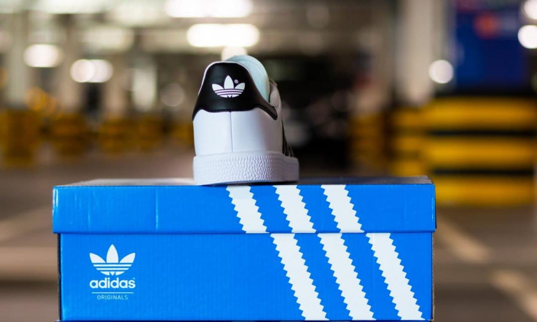 Adidas Gazelle White Black