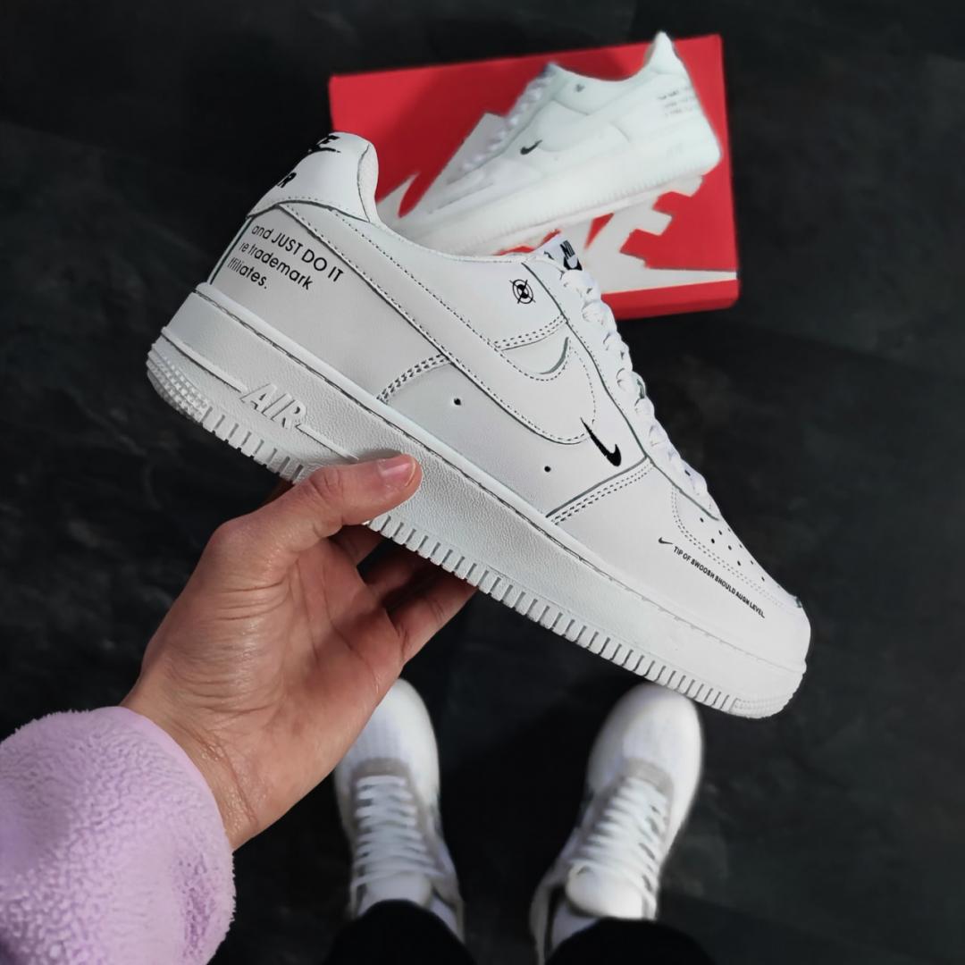 Nike Air Force 1` xSB White