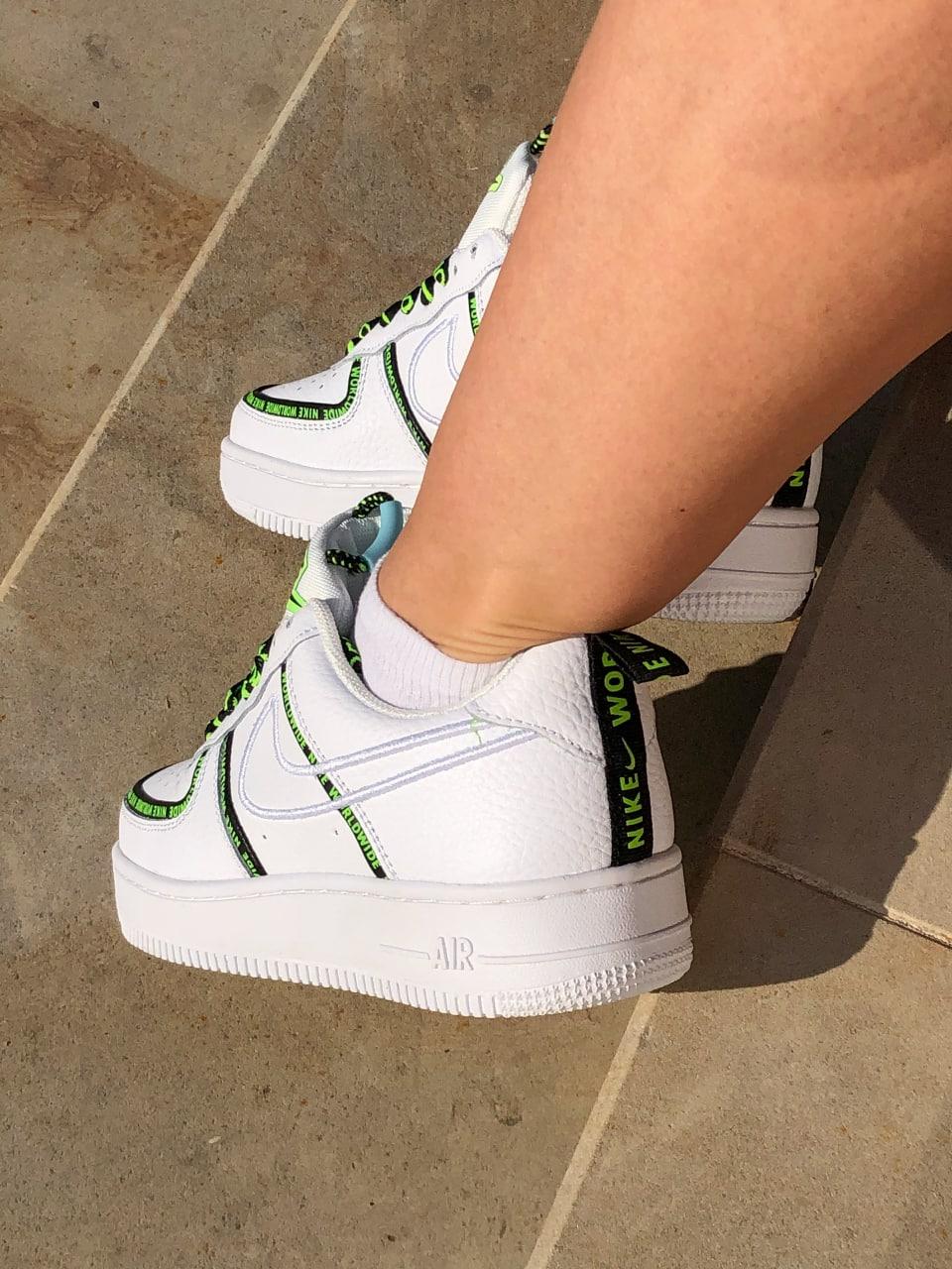 Nike Air Force 1 Worldwide White Green