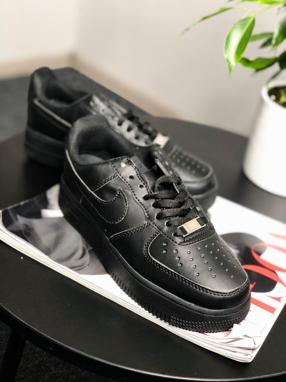 Nike Air Force 1 Classic Black