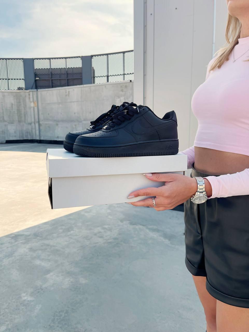 Nike Air Force 1 Classic Black