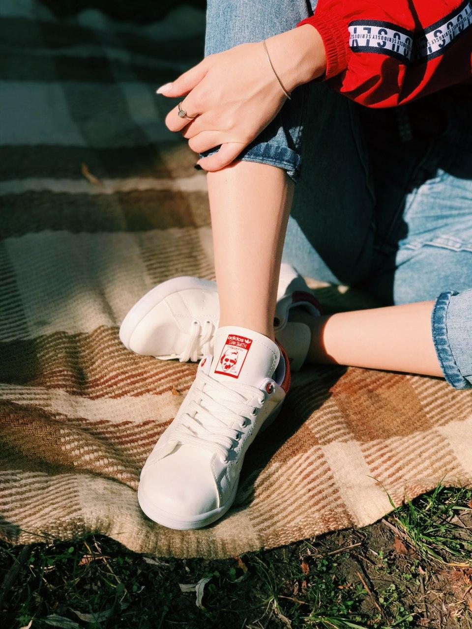 Adidas Stan Smith Re and White