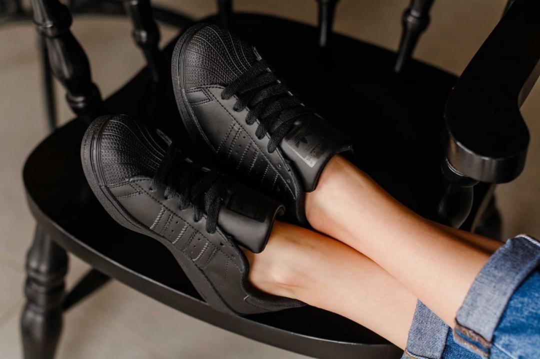 Adidas Superstar Black 2