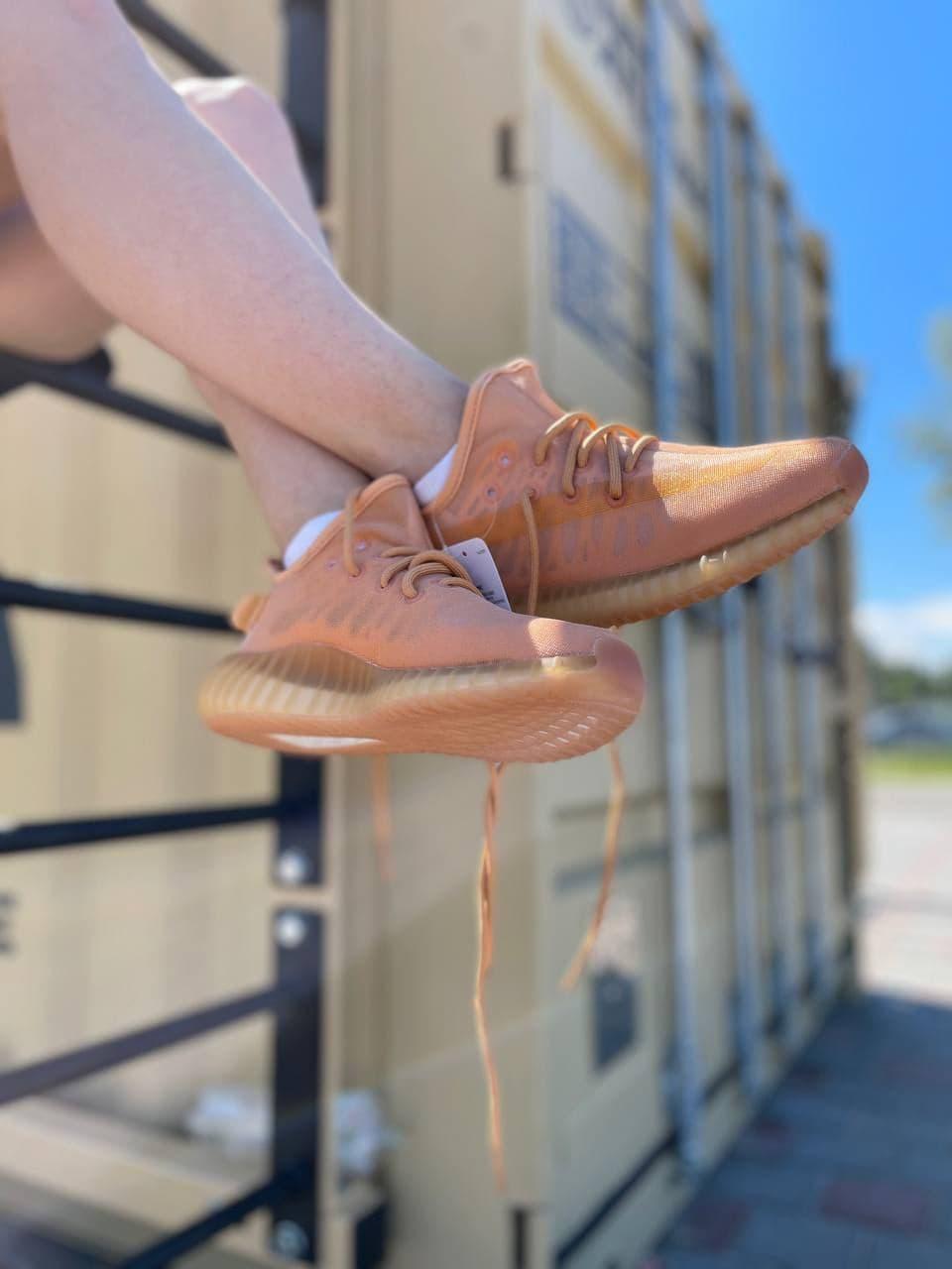 Adidas Yeezy Boost 350 V2 Mono Clay