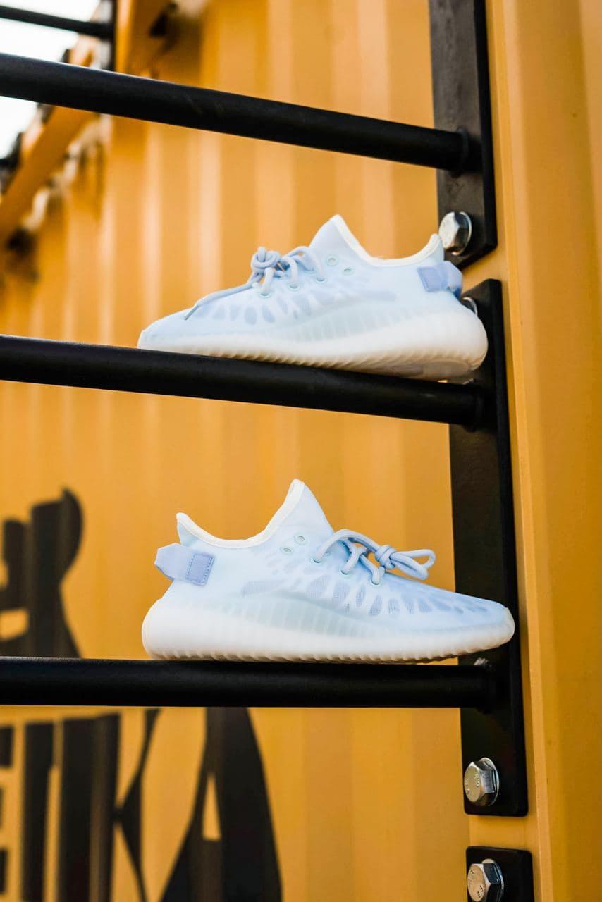 Adidas Yeezy Boost 350 V2 Mono Ice
