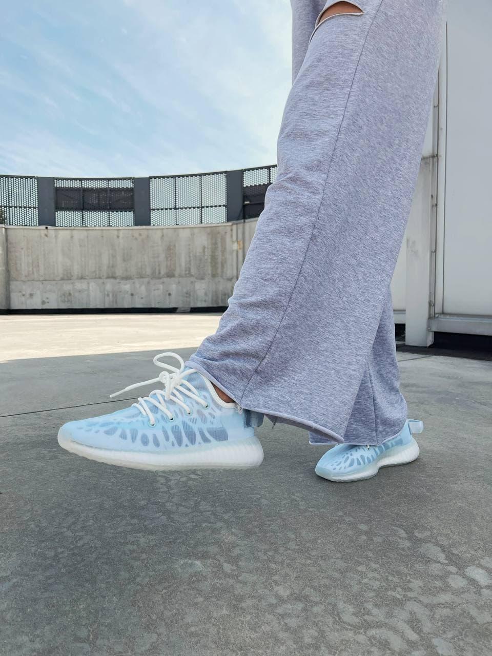 Adidas Yeezy Boost 350 V2 Mono Ice