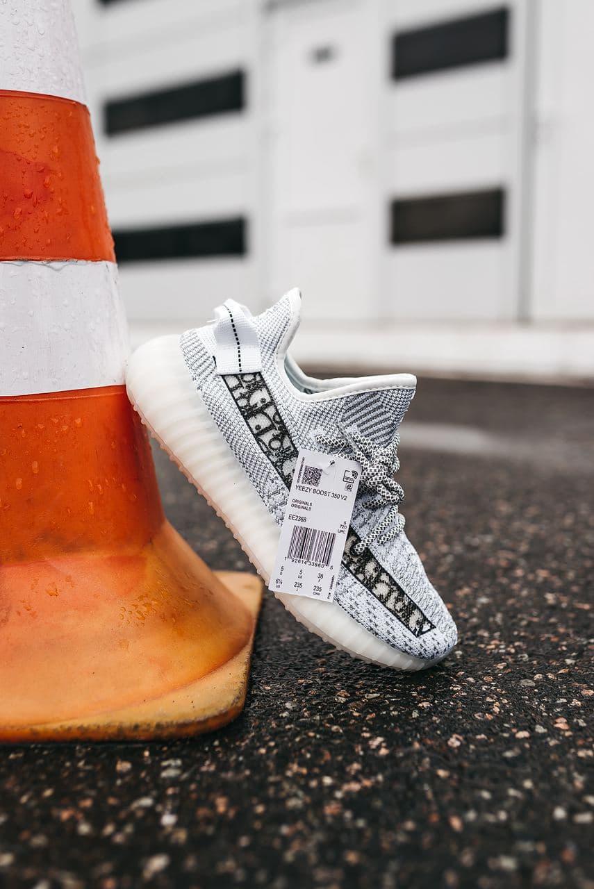 Adidas Yeezy Boost 350 Grey Dior (Рефлективные шнурки)