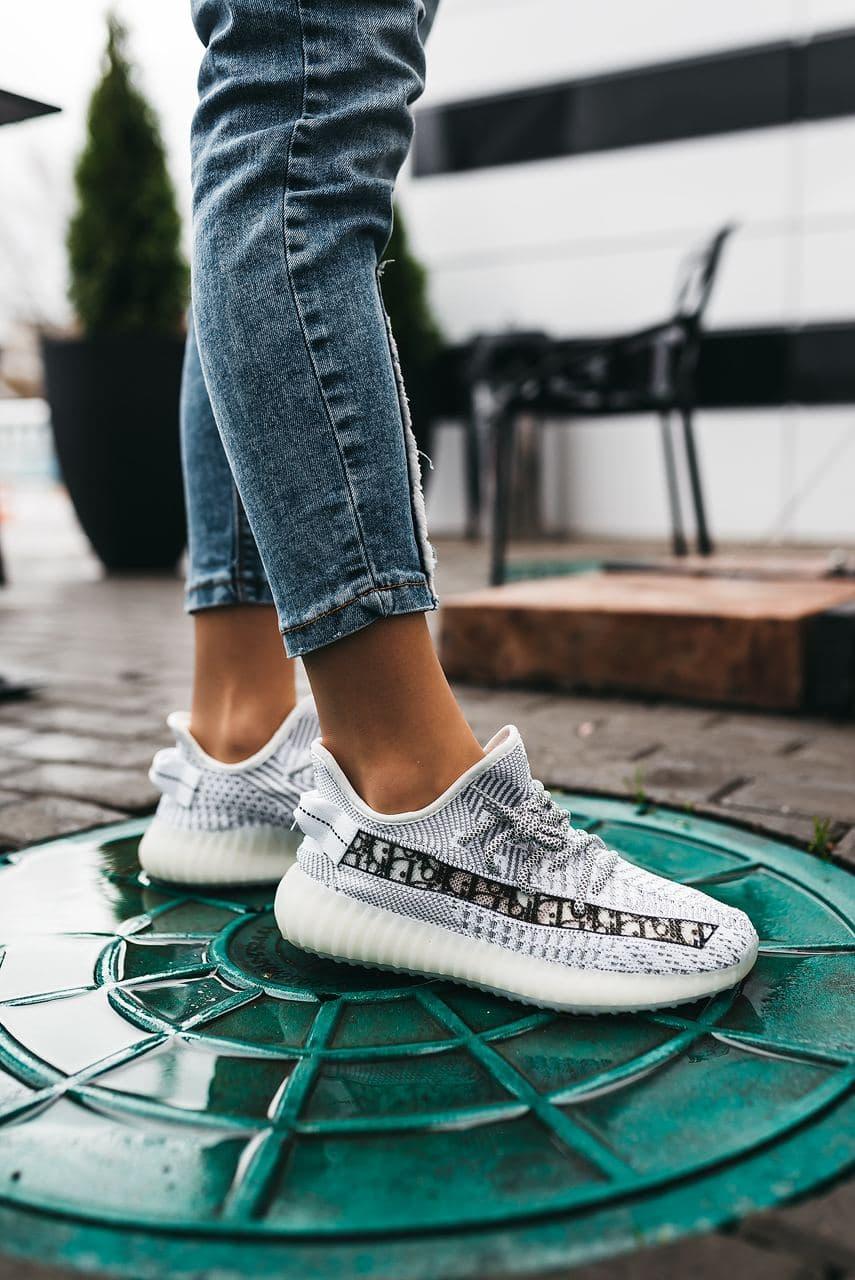 Adidas Yeezy Boost 350 Grey Dior (Рефлективные шнурки)