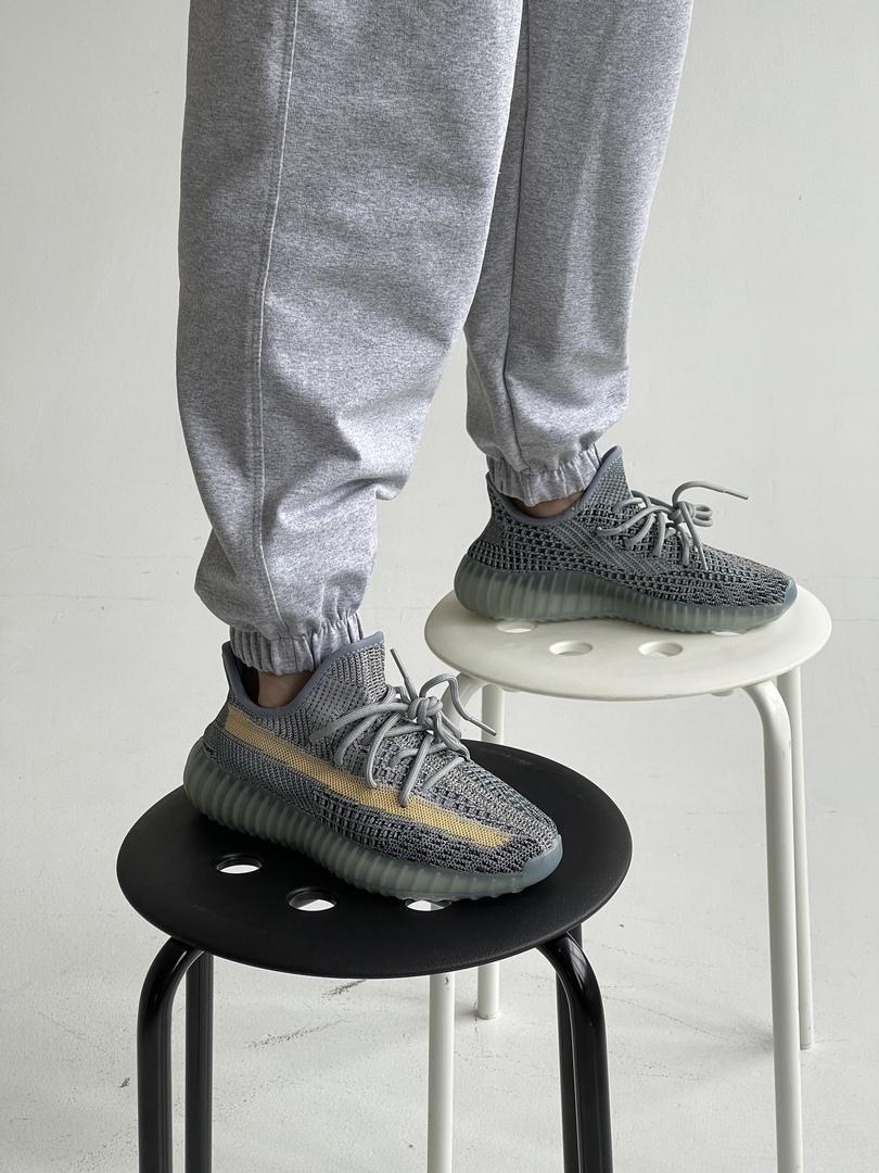 Adidas Yeezy Boost 350 V2 Ash Blue