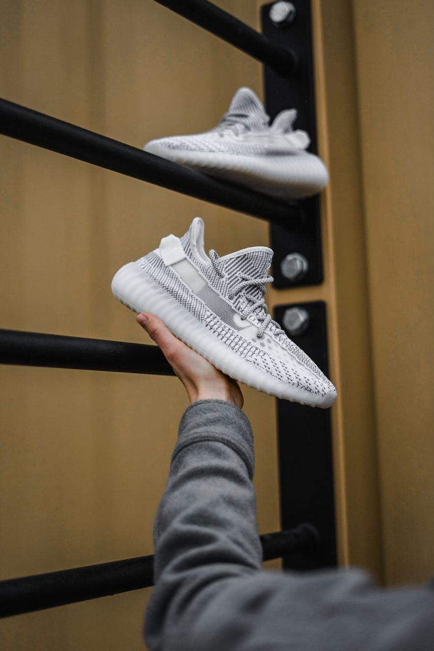 Adidas Yeezy Boost 350 V2 Static (Рефлективні шнурки)
