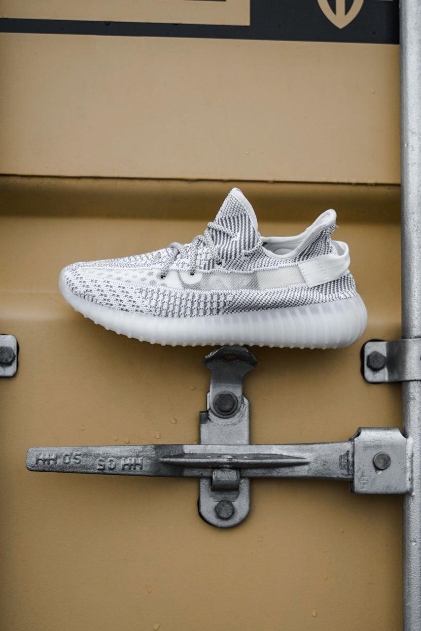 Adidas Yeezy Boost 350 V2 Static (Рефлективні шнурки)