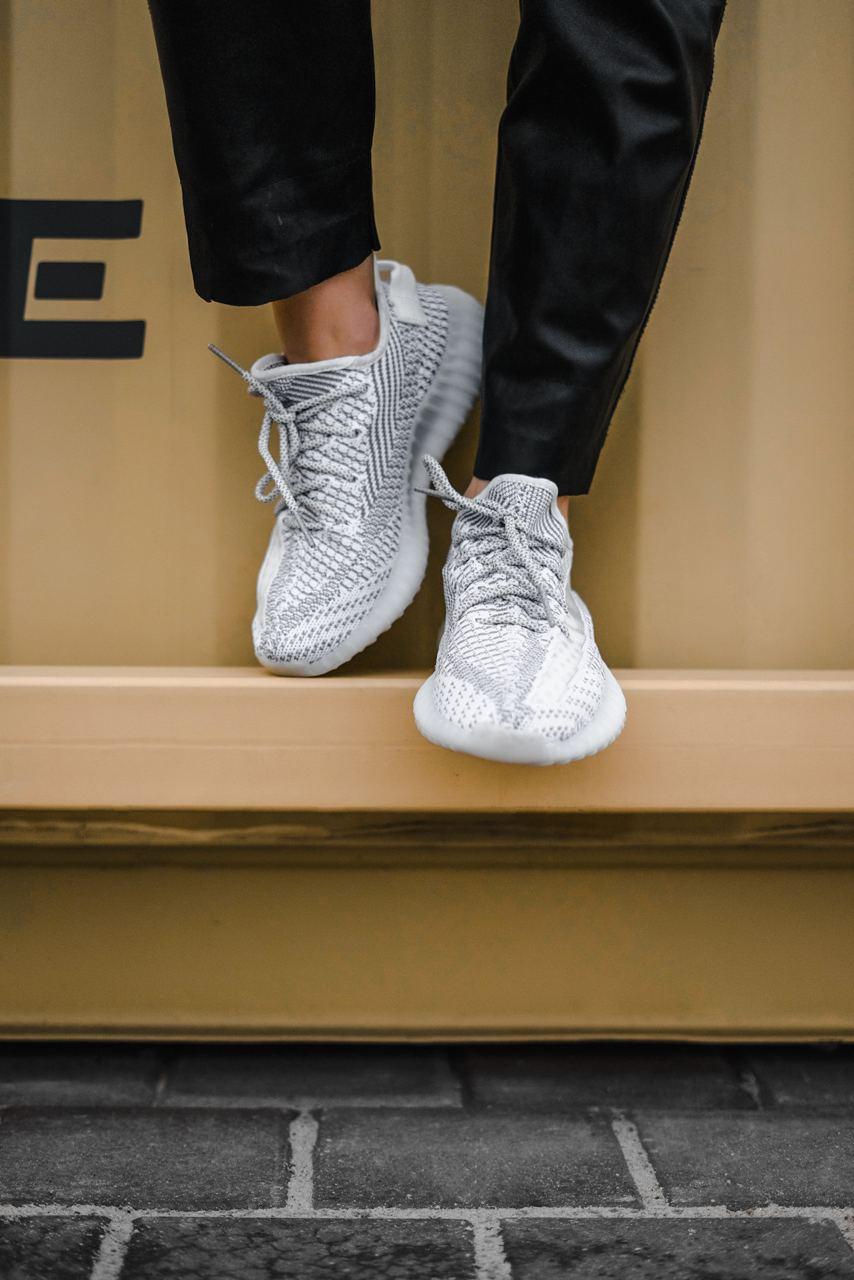 Adidas Yeezy Boost 350 V2 Static (Рефлективні шнурки)