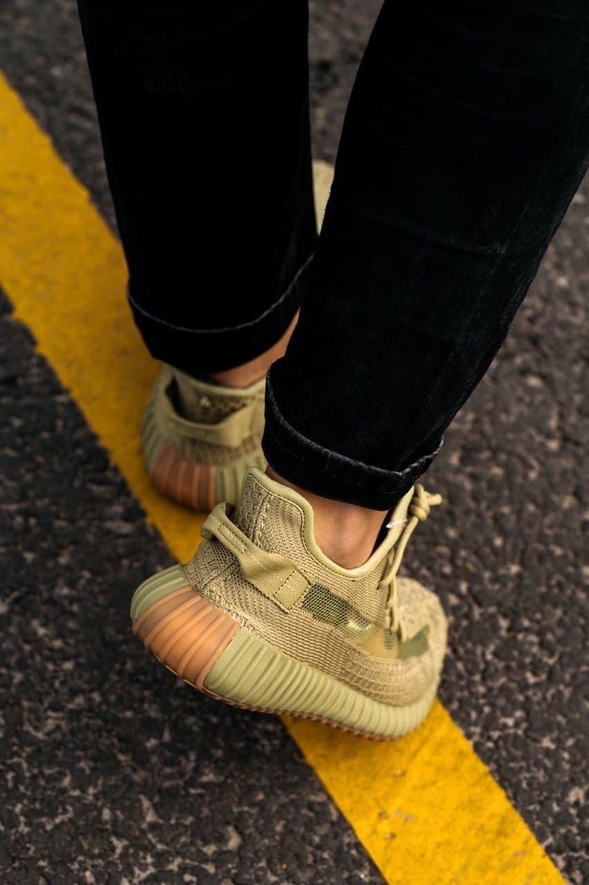 Adidas Yeezy Boost 350 V2 Sulfur