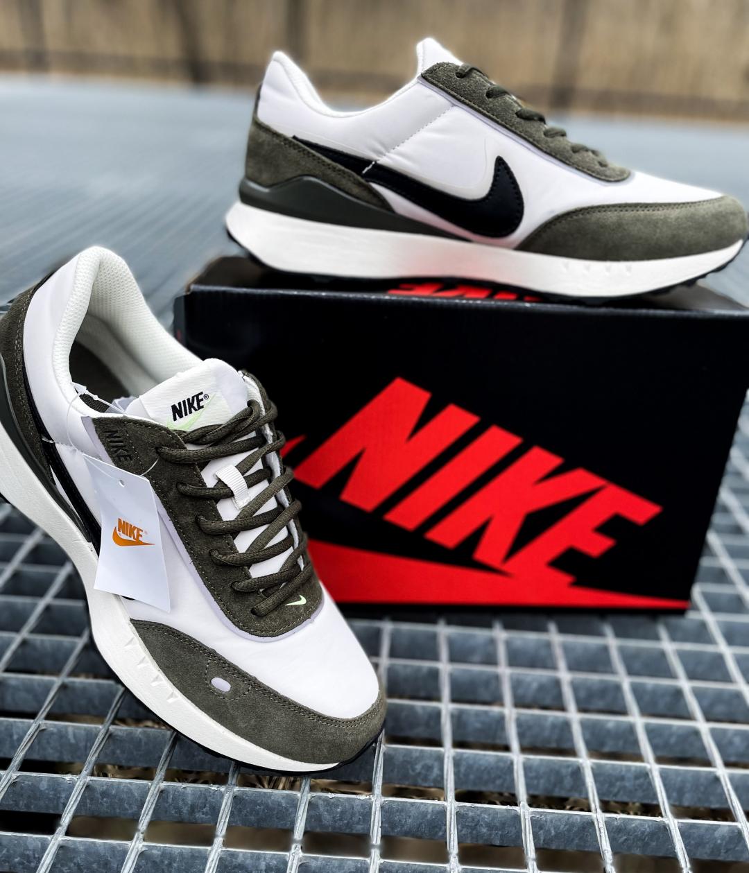 Nike Waffle Khaki