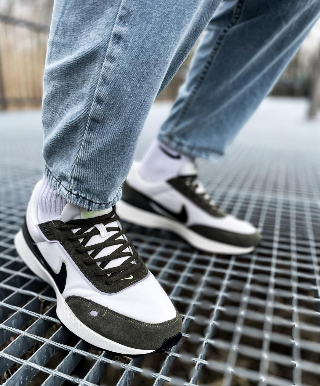 Nike Waffle Khaki