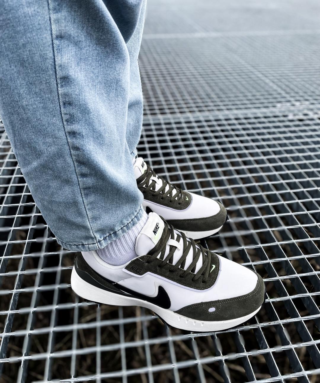 Nike Waffle Khaki