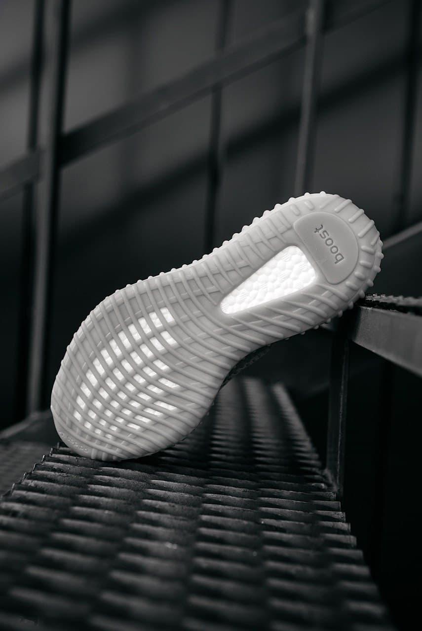 Adidas Yeezy Boost 350 V2 Tail Light