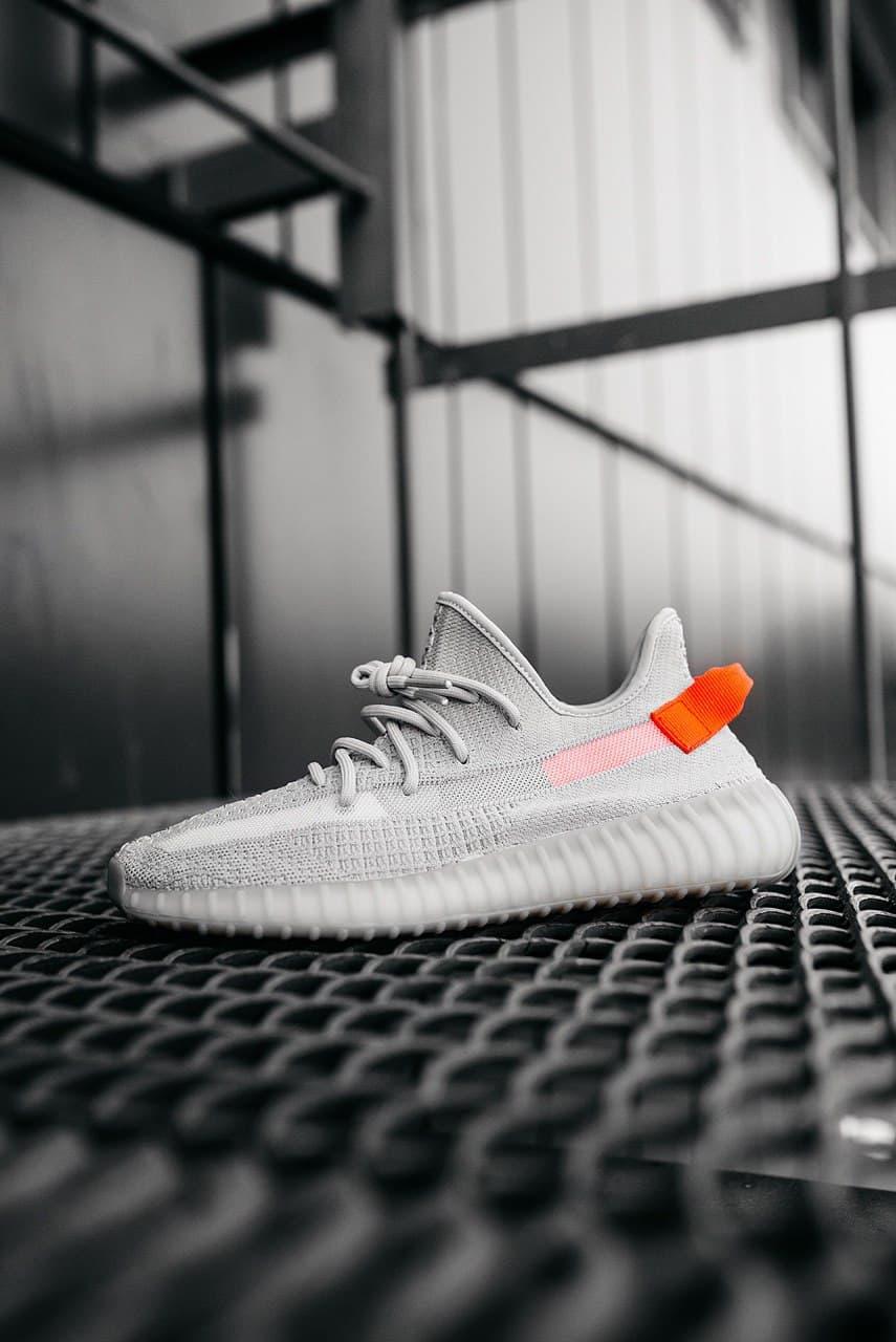 Adidas Yeezy Boost 350 V2 Tail Light