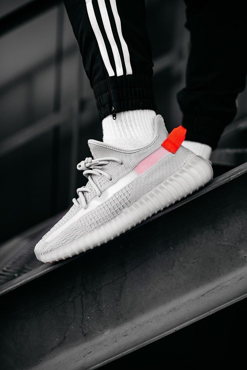 Adidas Yeezy Boost 350 V2 Tail Light