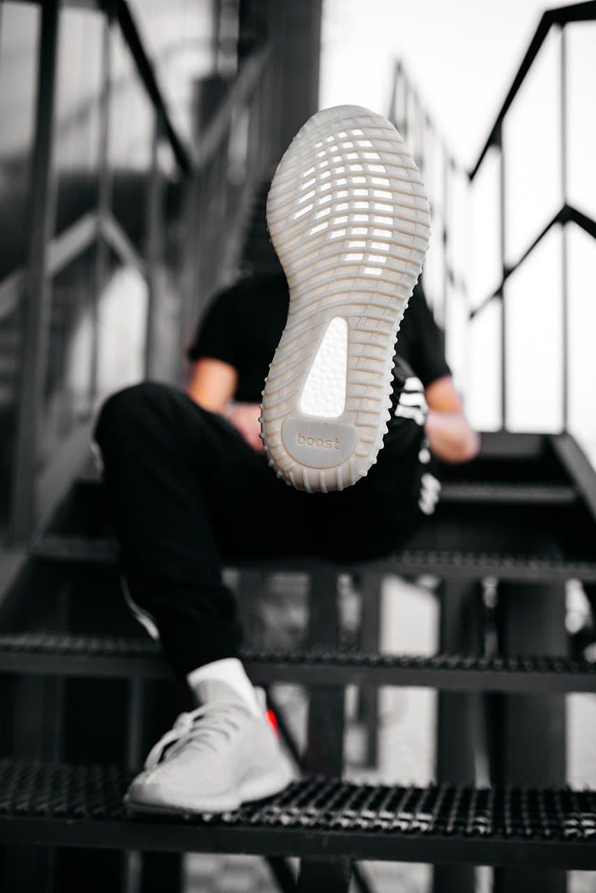 Adidas Yeezy Boost 350 V2 Tail Light