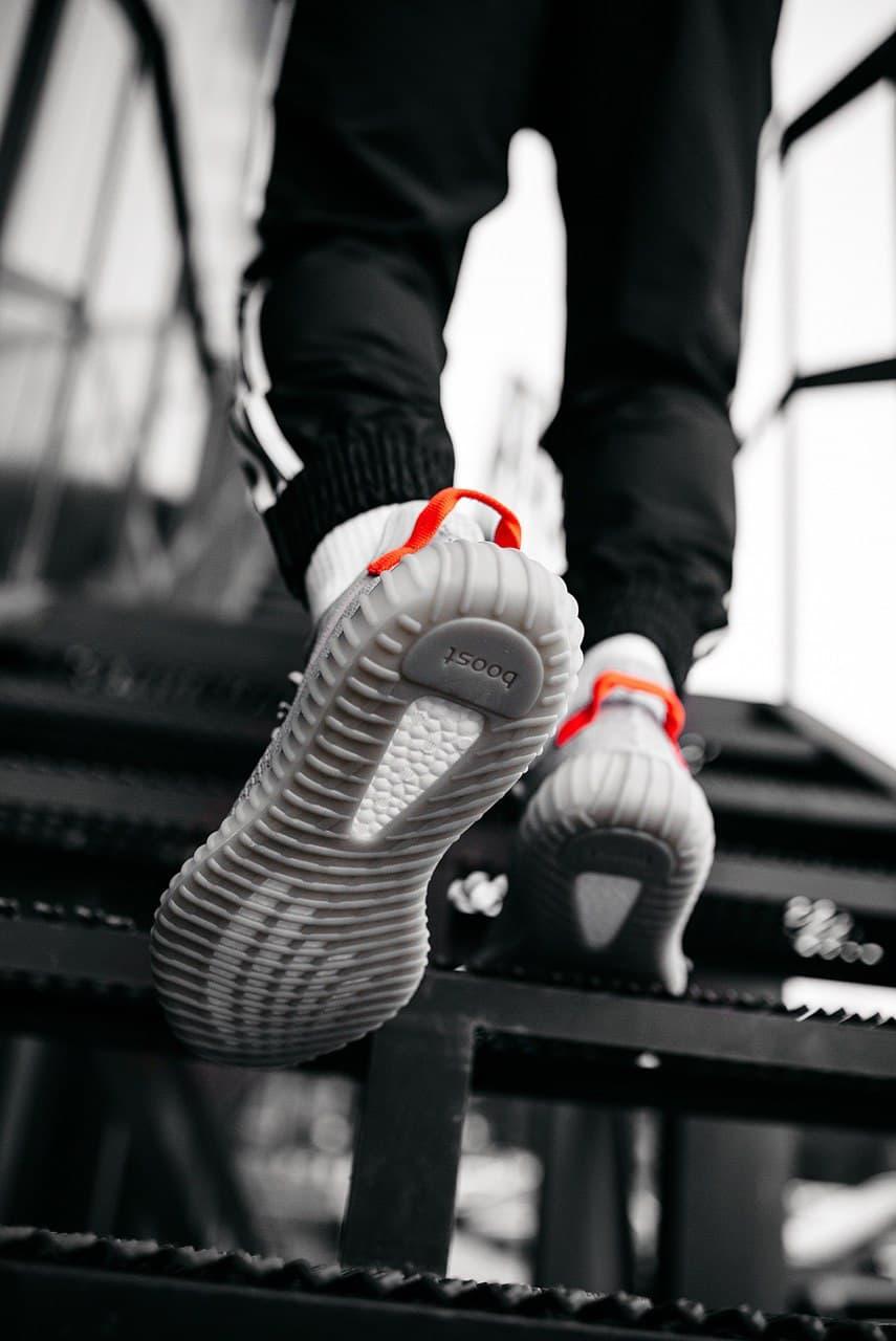 Adidas Yeezy Boost 350 V2 Tail Light