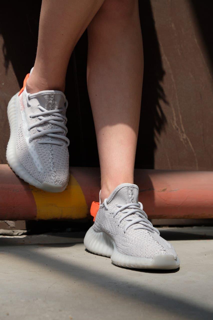 Adidas Yeezy Boost 350 V2 Tail Light