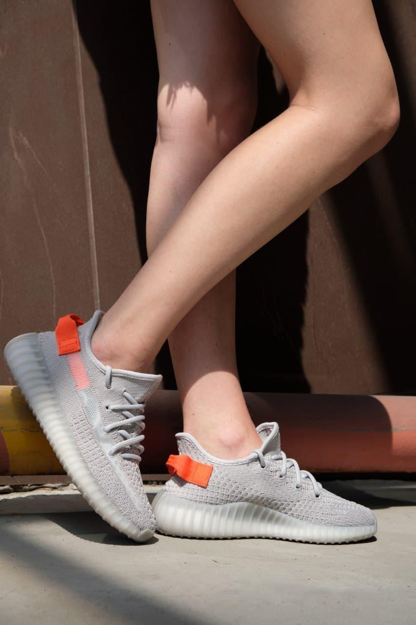 Adidas Yeezy Boost 350 V2 Tail Light