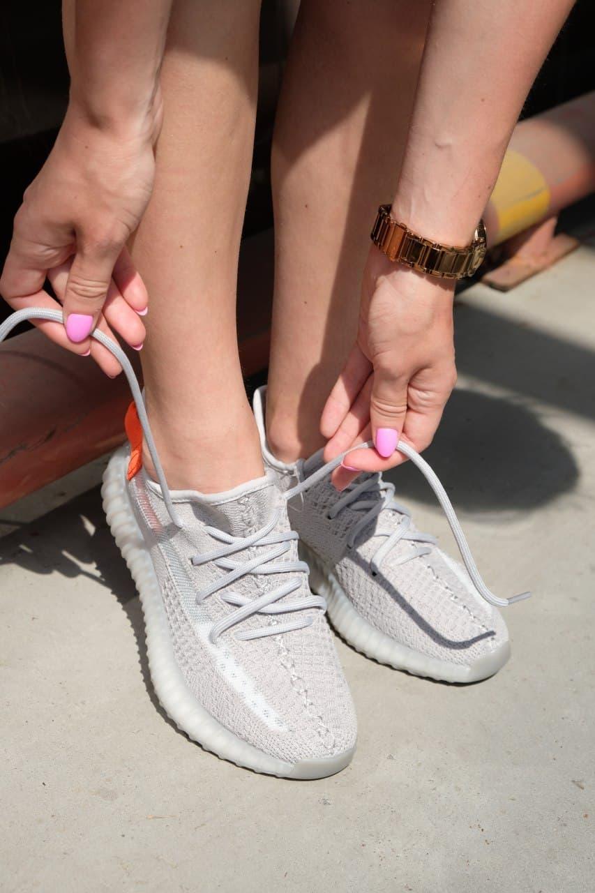 Adidas Yeezy Boost 350 V2 Tail Light
