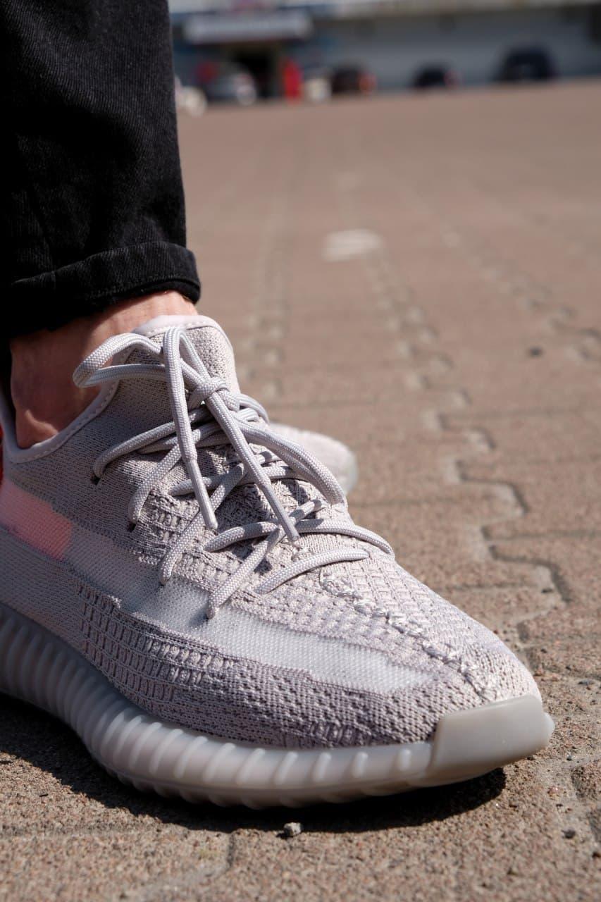Adidas Yeezy Boost 350 V2 Tail Light