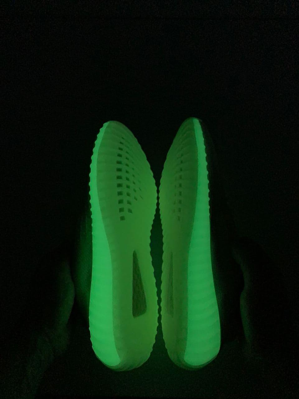 Adidas Yeezy boost 350 V2 Glow In The Dark