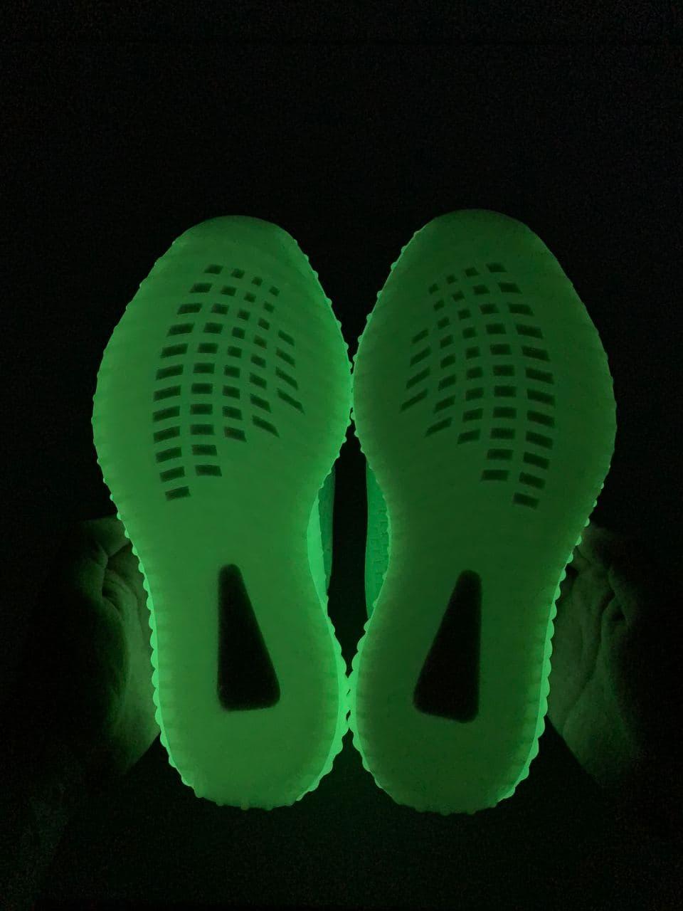 Adidas Yeezy boost 350 V2 Glow In The Dark
