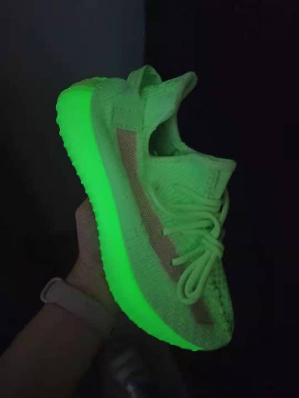 Adidas Yeezy boost 350 V2 Glow In The Dark