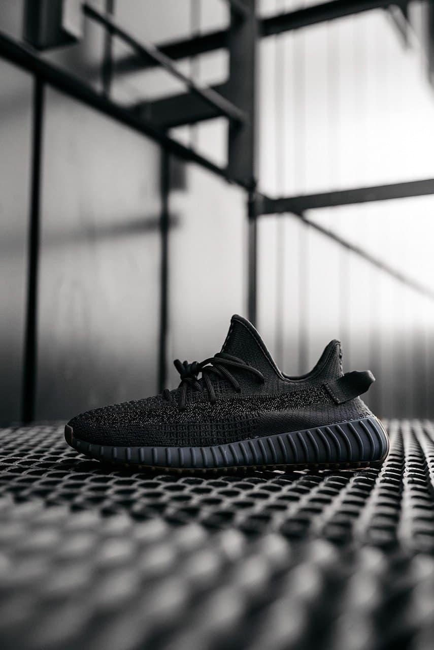 Adidas Yeezy Boost 350 Black Cinder (Рефлективна полоска)