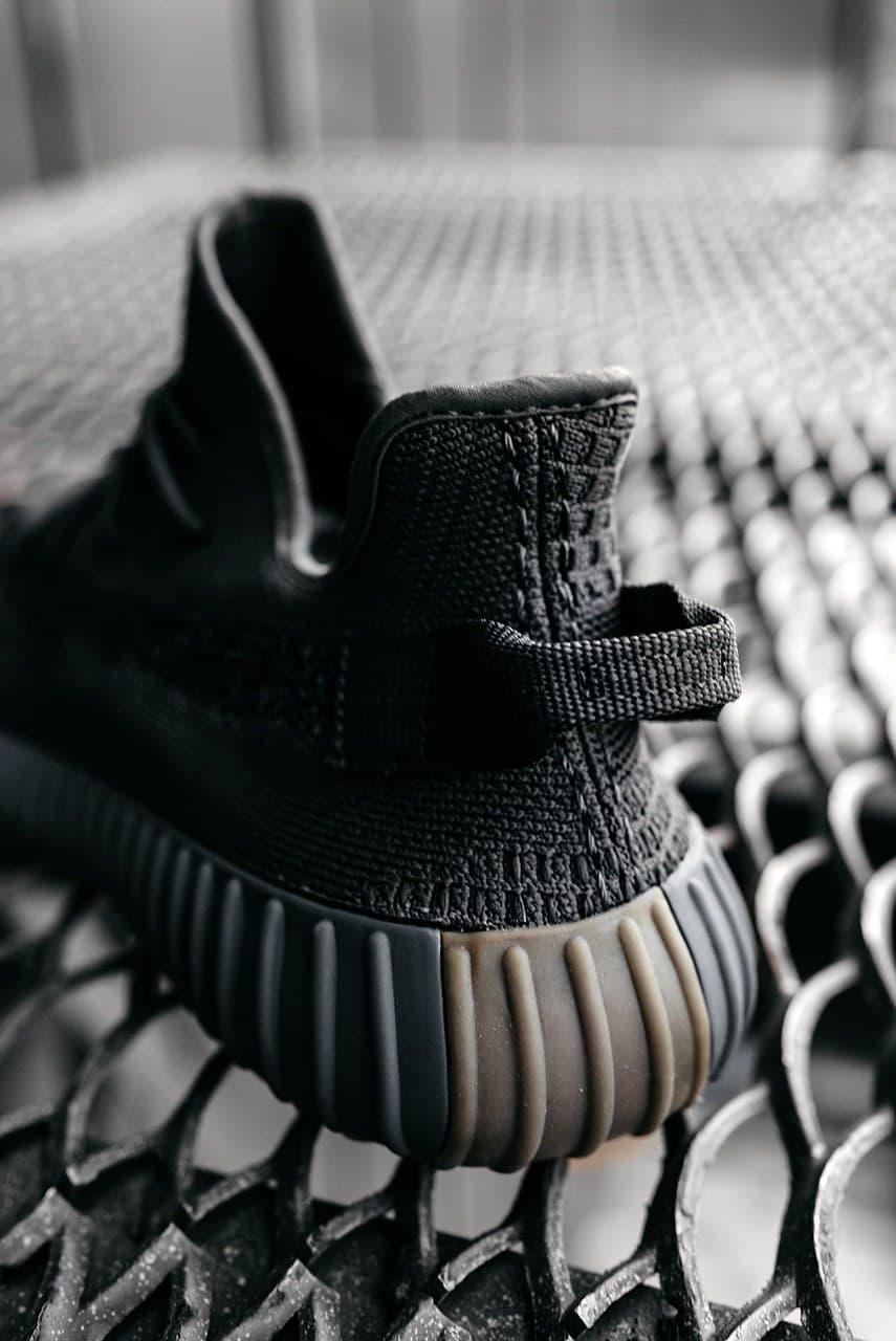 Adidas Yeezy Boost 350 Black Cinder (Рефлективная полоска)
