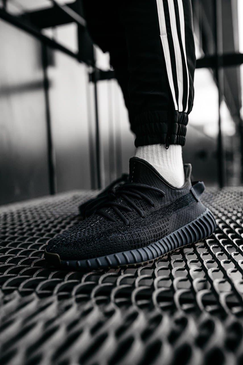 Adidas Yeezy Boost 350 Black Cinder (Рефлективная полоска)