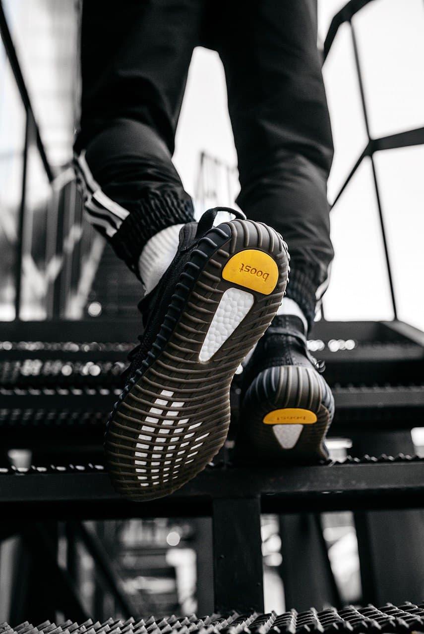 Adidas Yeezy Boost 350 Black Cinder (Рефлективная полоска)