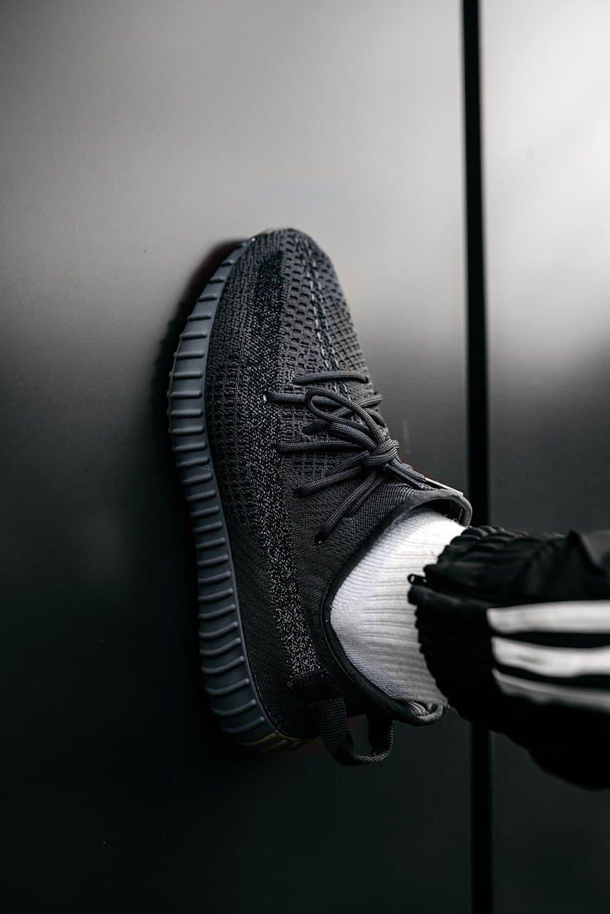 Adidas Yeezy Boost 350 Black Cinder (Рефлективная полоска)