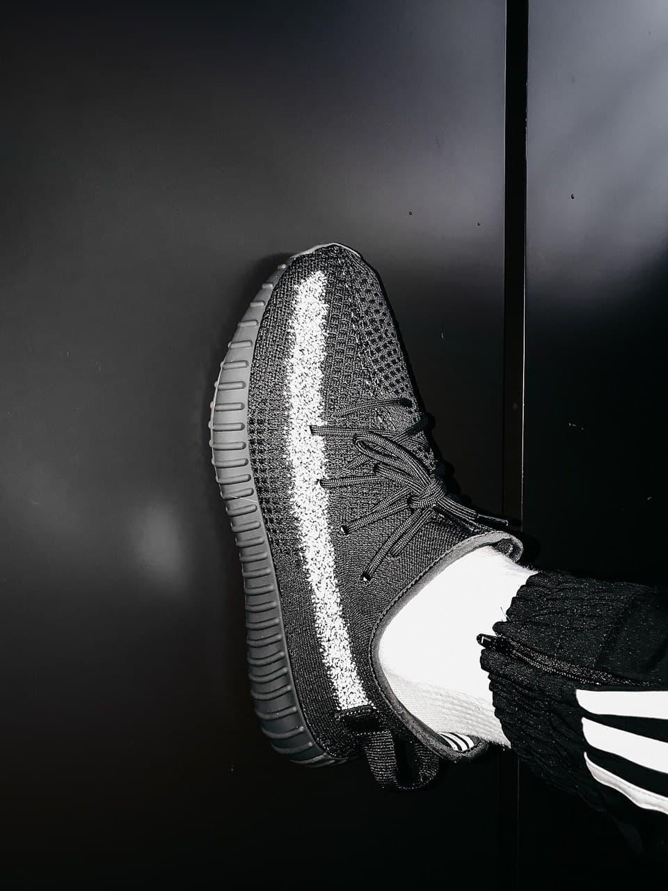 Adidas Yeezy Boost 350 Black Cinder (Рефлективная полоска)