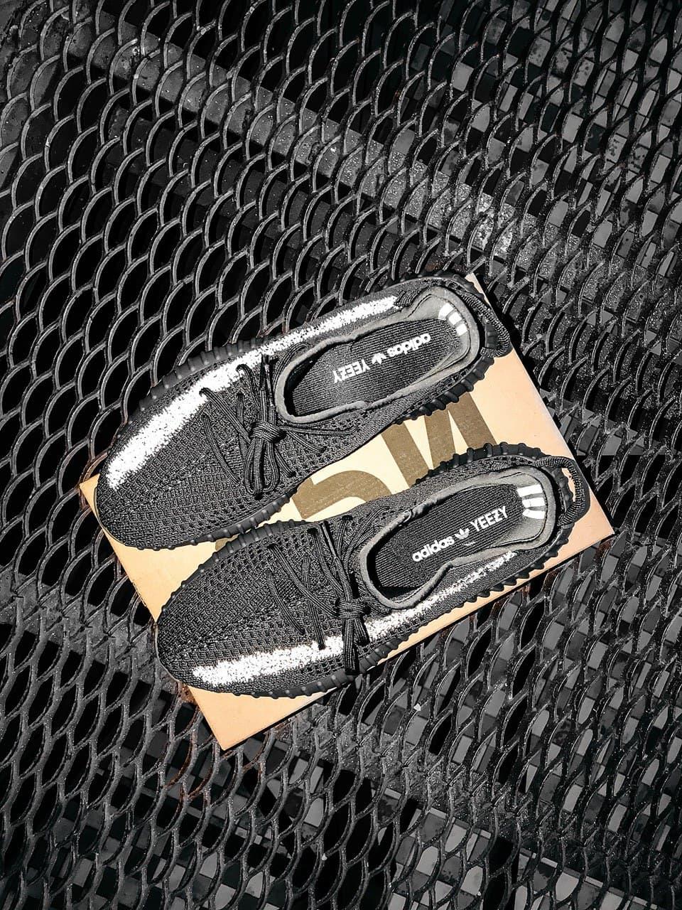 Adidas Yeezy Boost 350 Black Cinder (Рефлективная полоска)