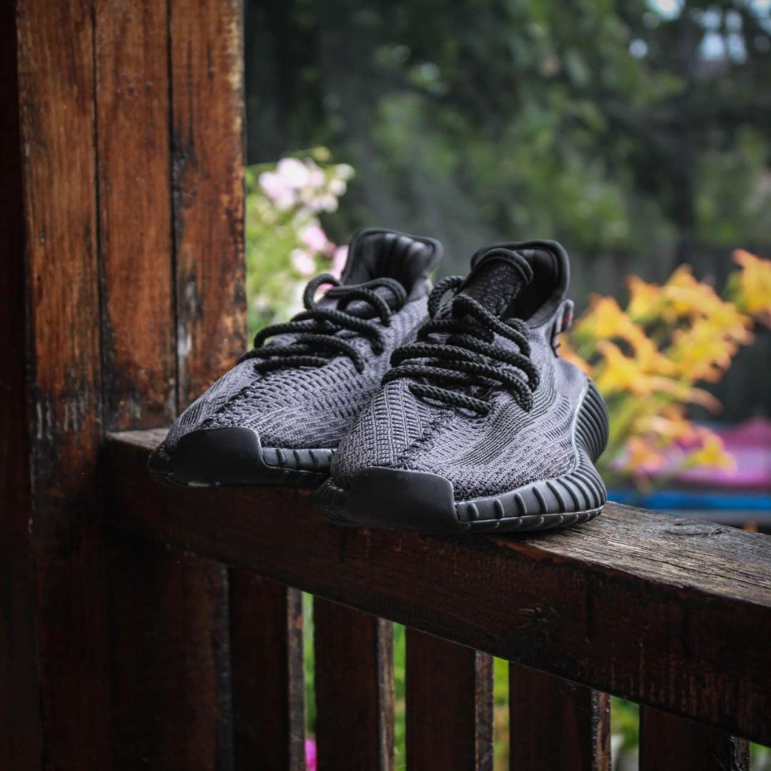 Adidas Yeezy Boost 350 Black