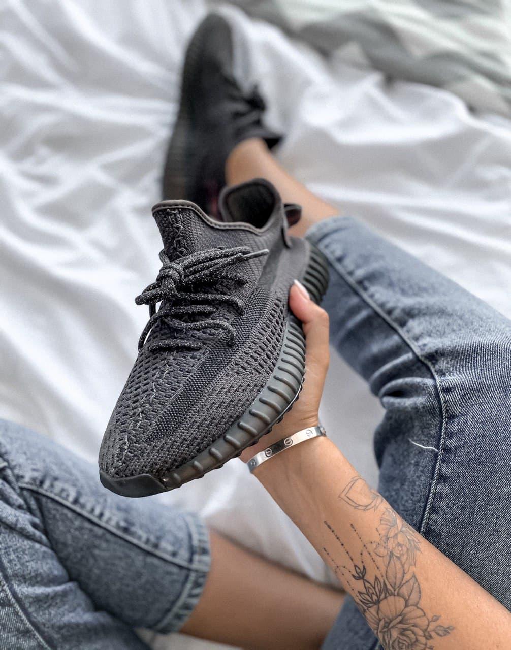 Adidas Yeezy Boost 350 V2 Black (хРефлективные шнурки)