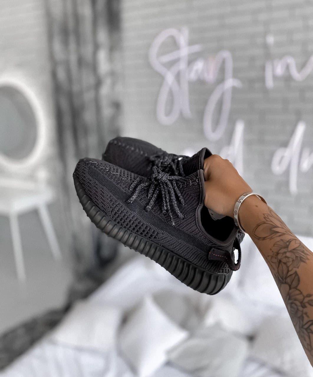 Adidas Yeezy Boost 350 V2 Black (хРефлективные шнурки)