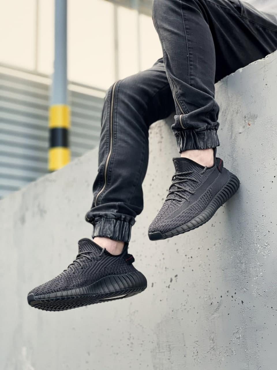 Adidas Yeezy Boost 350 V2 Black (хРефлективные шнурки)